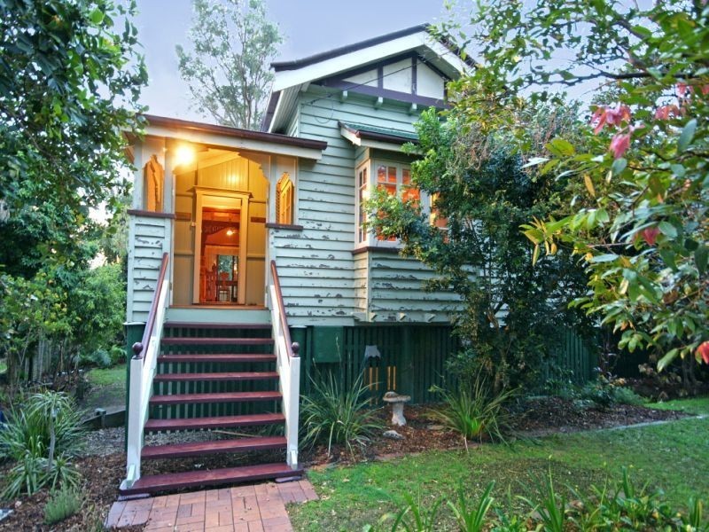 8 Camona Street, Kelvin Grove QLD 4059