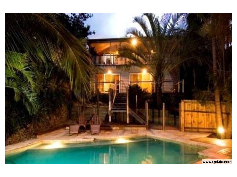 45 Southerden Avenue, Grange QLD 4051