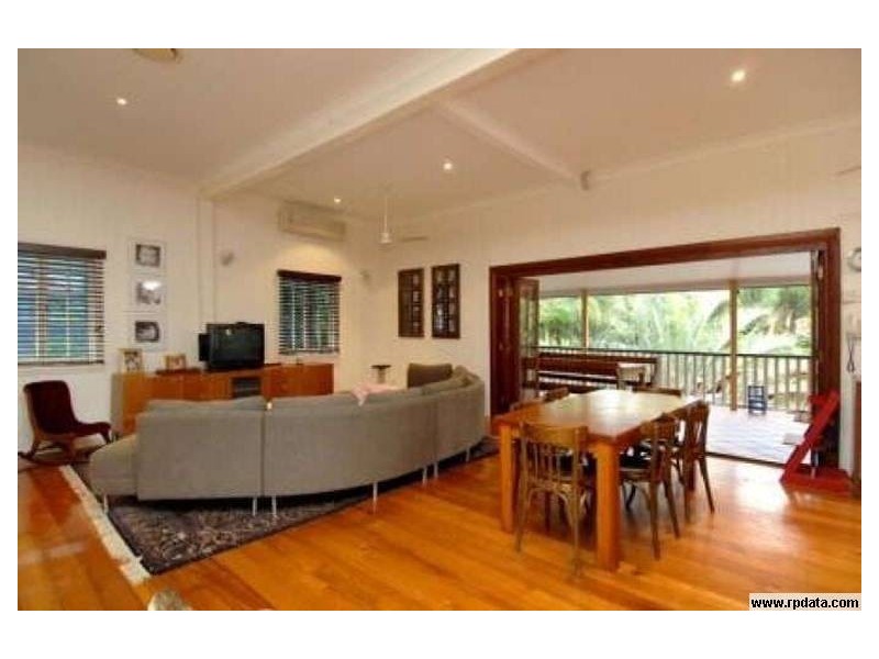 45 Southerden Avenue, Grange QLD 4051