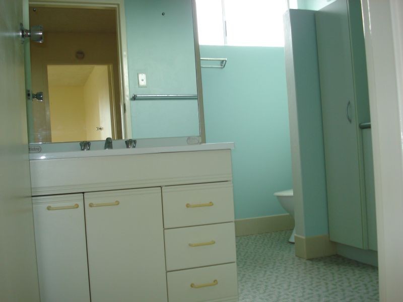 2/66 Scott Road, Herston QLD 4006