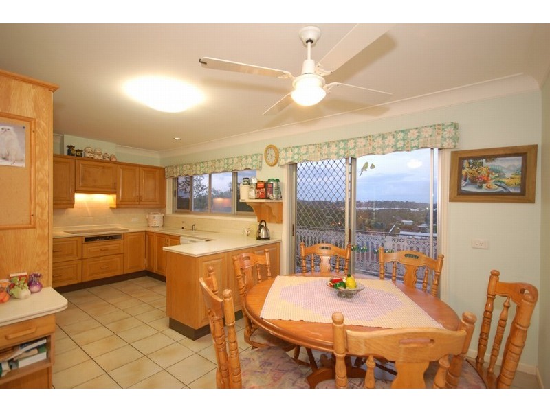 Mount Ommaney QLD 4074