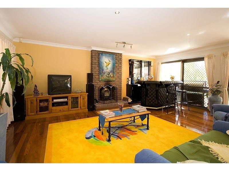 Mount Ommaney QLD 4074