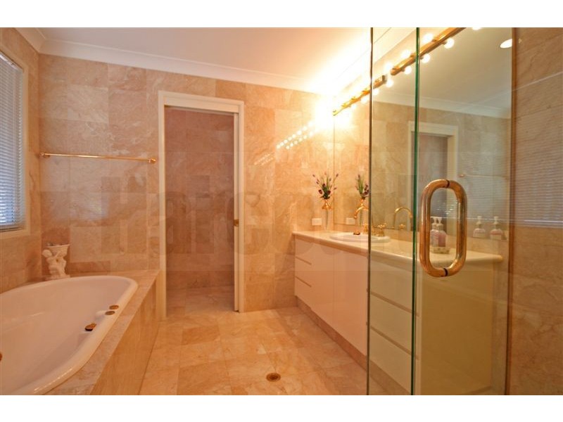 Lot390 RP226284 Tiara Close, Mount Ommaney QLD 4074