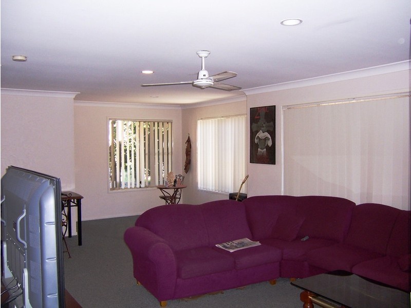 44 Regents Cct, Forest Lake QLD 4078