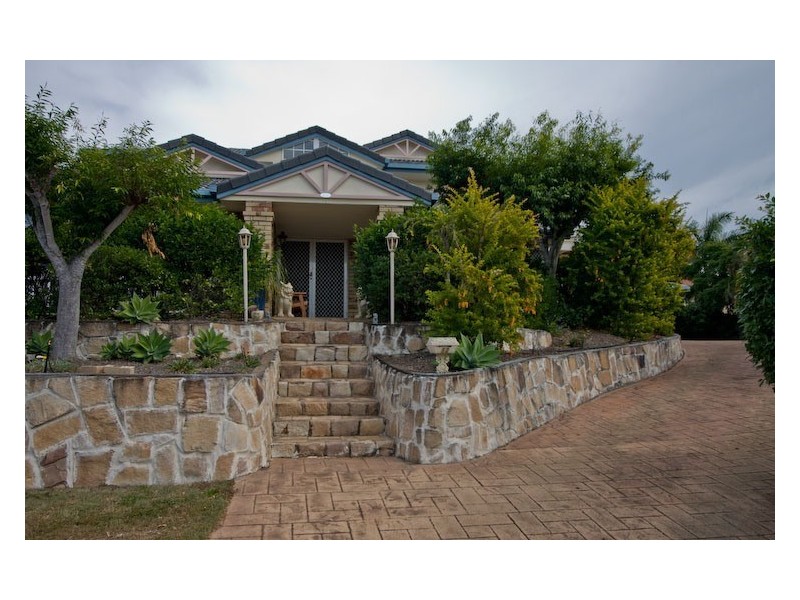 12 Calliandra Place, Sinnamon Park QLD 4073