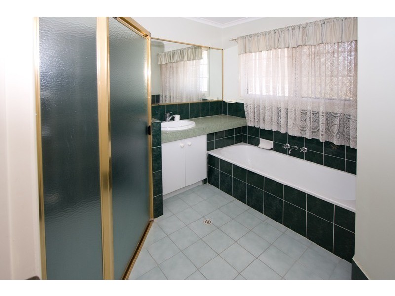 12 Calliandra Place, Sinnamon Park QLD 4073