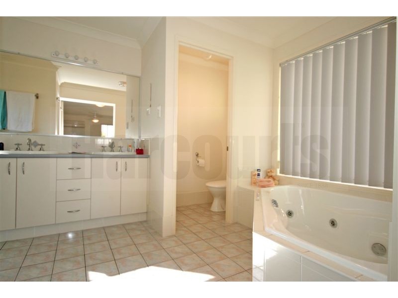 137 Wendouree Crescent, Westlake QLD 4074