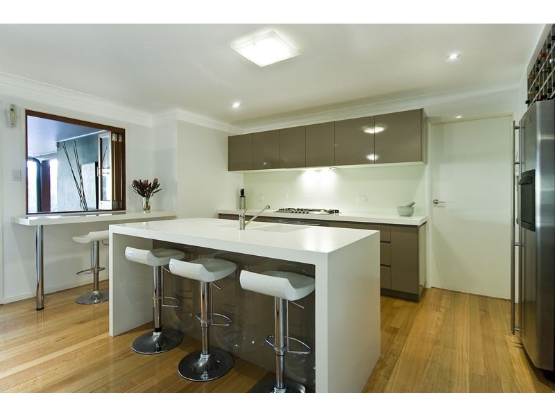 44 Westlake Drive, Mount Ommaney QLD 4074