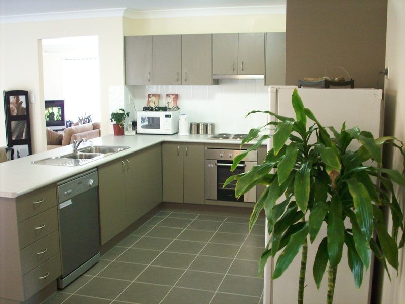 6 Eloise Place, Sumner QLD 4074