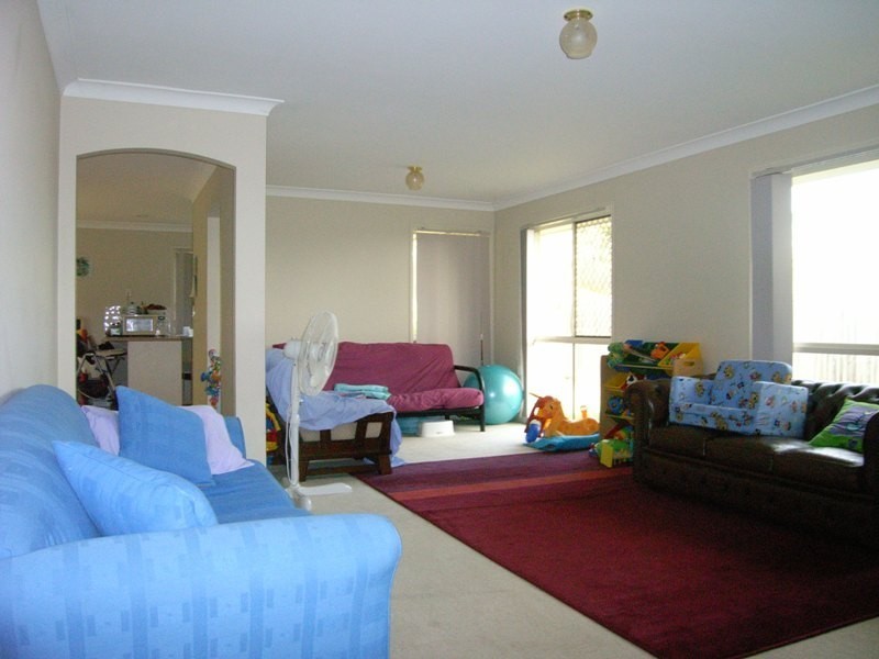 27 Stockwhip Place, Sumner QLD 4074