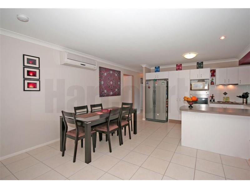 17 Dove Place, Springfield QLD 4300