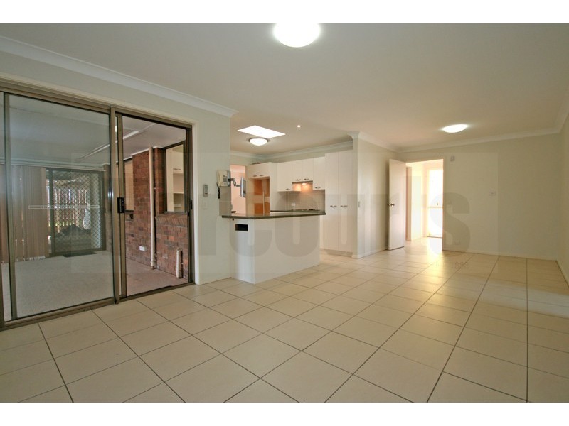 25 Narrung Street, Middle Park QLD 4074