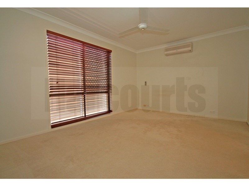 25 Narrung Street, Middle Park QLD 4074