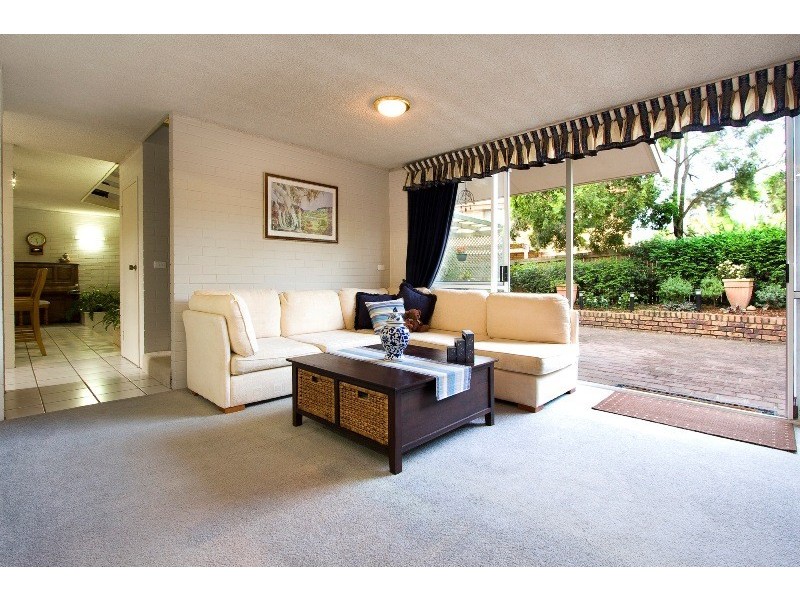 2 Earn Close, Westlake QLD 4074