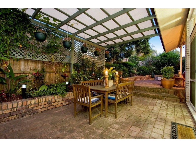 2 Earn Close, Westlake QLD 4074