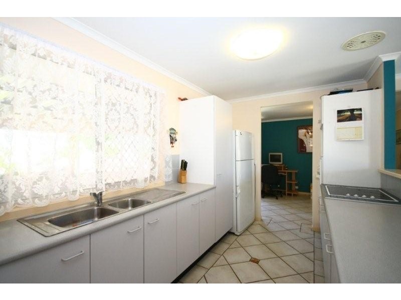 25 Leopard Tree Crescent, Sinnamon Park QLD 4073