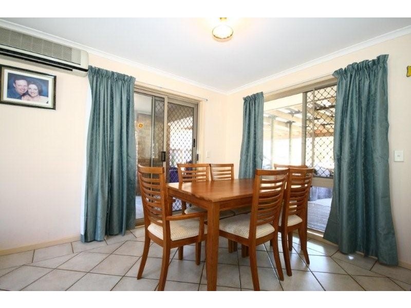 25 Leopard Tree Crescent, Sinnamon Park QLD 4073