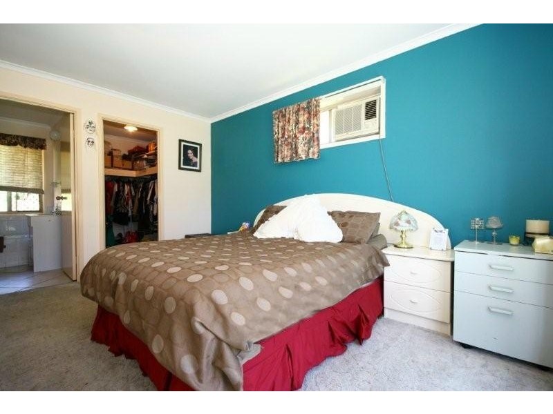 25 Leopard Tree Crescent, Sinnamon Park QLD 4073