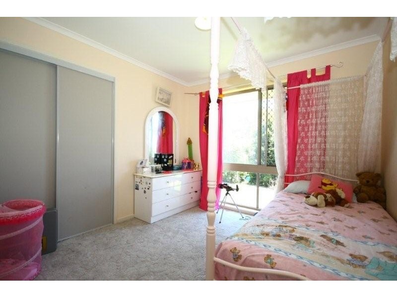 25 Leopard Tree Crescent, Sinnamon Park QLD 4073