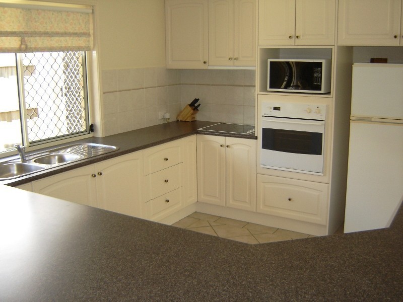 20 Derwent Place, Riverhills QLD 4074