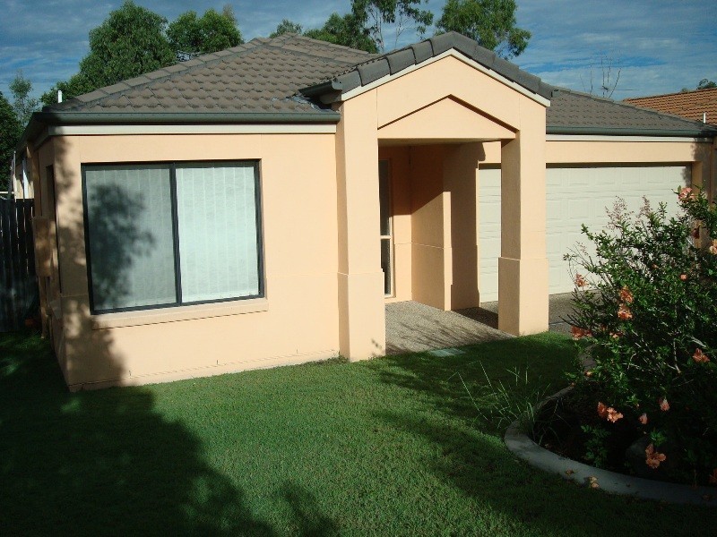 32 Homebush Crescent, Sinnamon Park QLD 4073