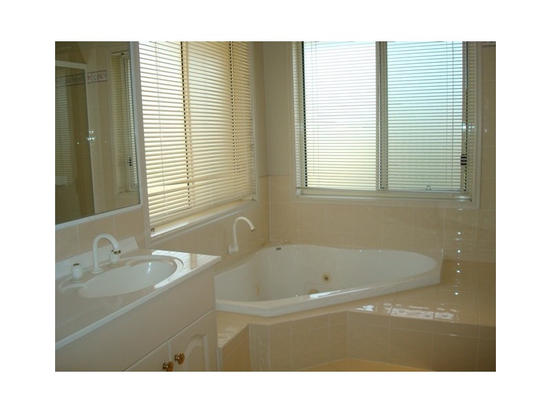 Westlake QLD 4074