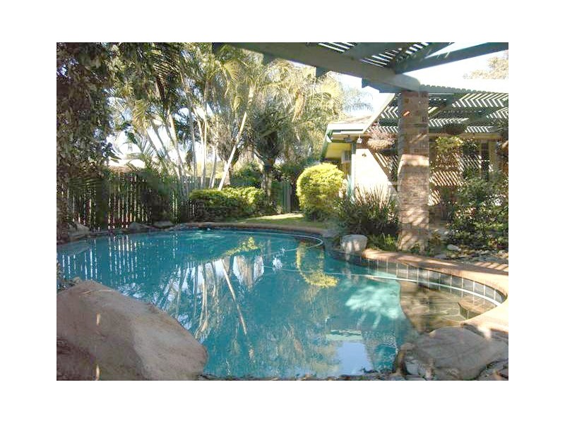 99 Raeside Street, Westlake QLD 4074