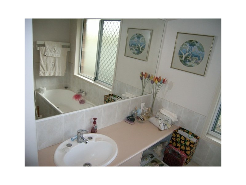 12 Woodrose Crescent, Sinnamon Park QLD 4073