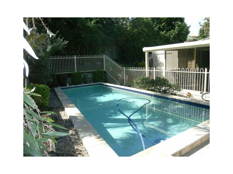 12 Woodrose Crescent, Sinnamon Park QLD 4073