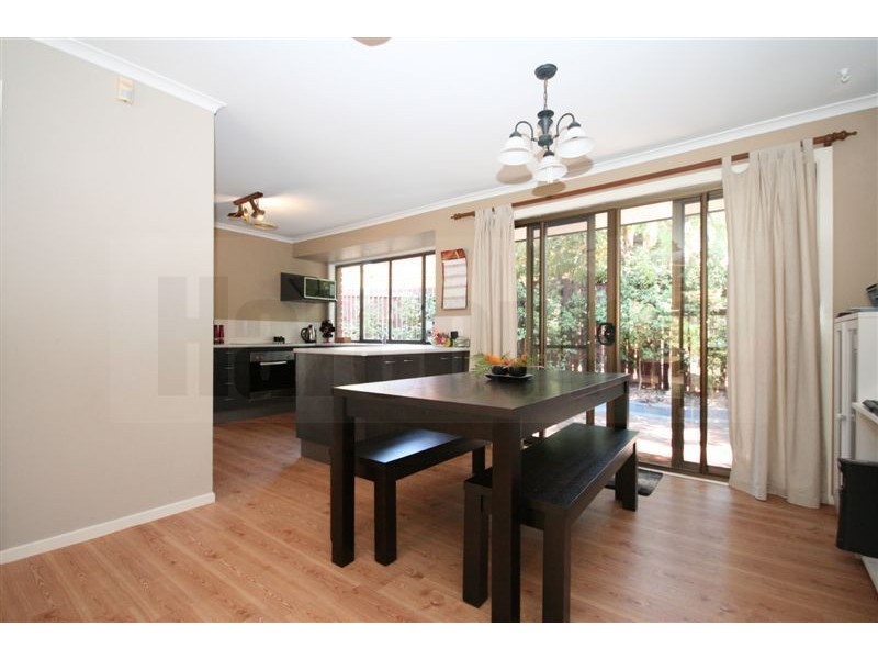 6 Donnelly Court, Sinnamon Park QLD 4073