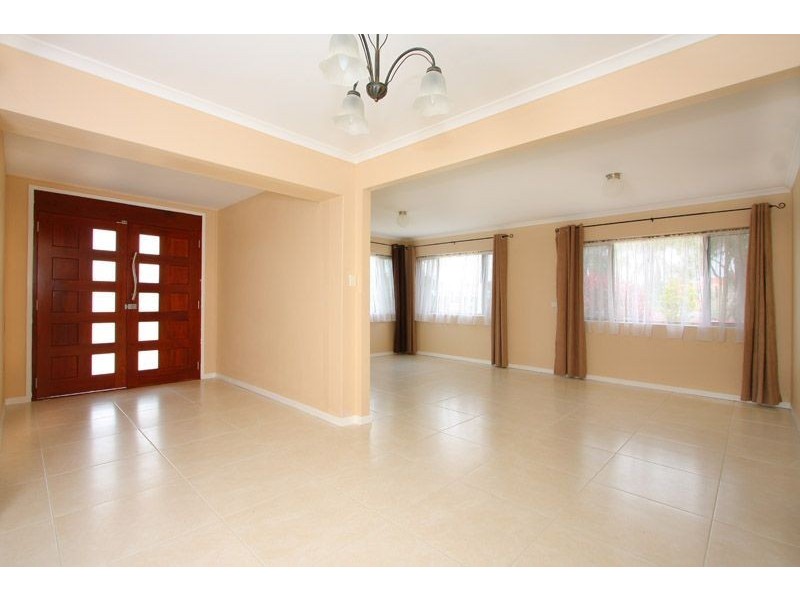 1103 Oxley Road, Oxley QLD 4075