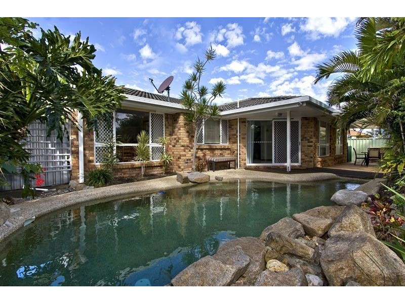 8 Tobin Street, Middle Park QLD 4074