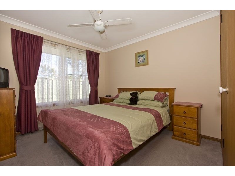 8 Tobin Street, Middle Park QLD 4074