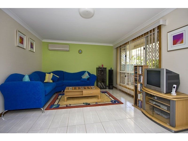 8 Tobin Street, Middle Park QLD 4074