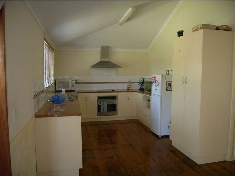 1146 Oxley Road, Oxley QLD 4075