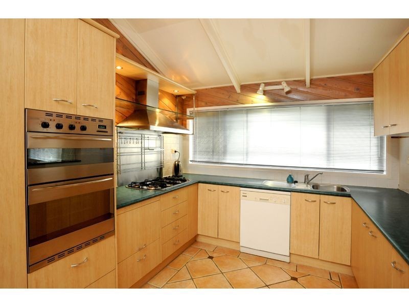 24 Clutha Street, Westlake QLD 4074