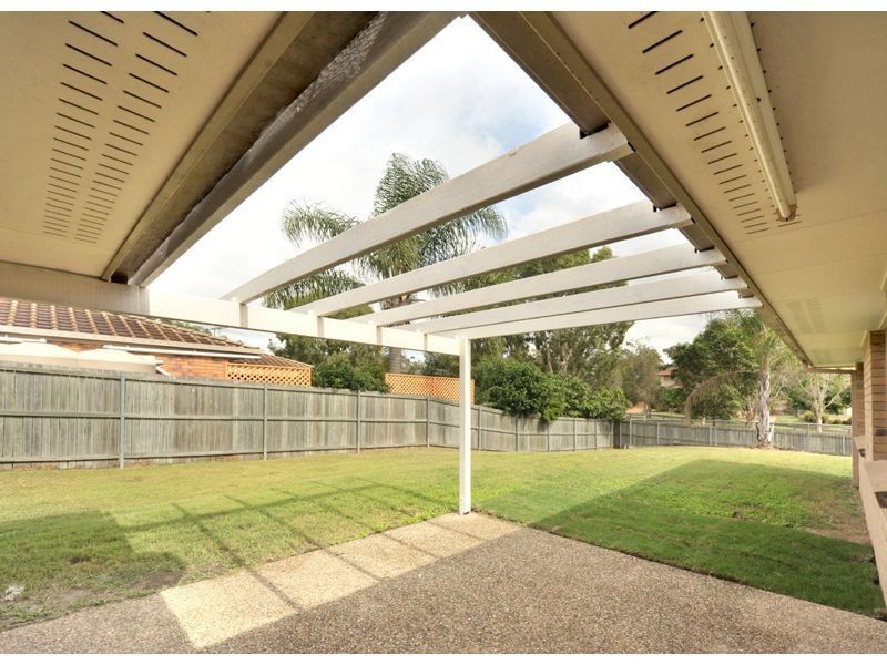 15 Delapine Place, Seventeen Mile Rocks QLD 4073