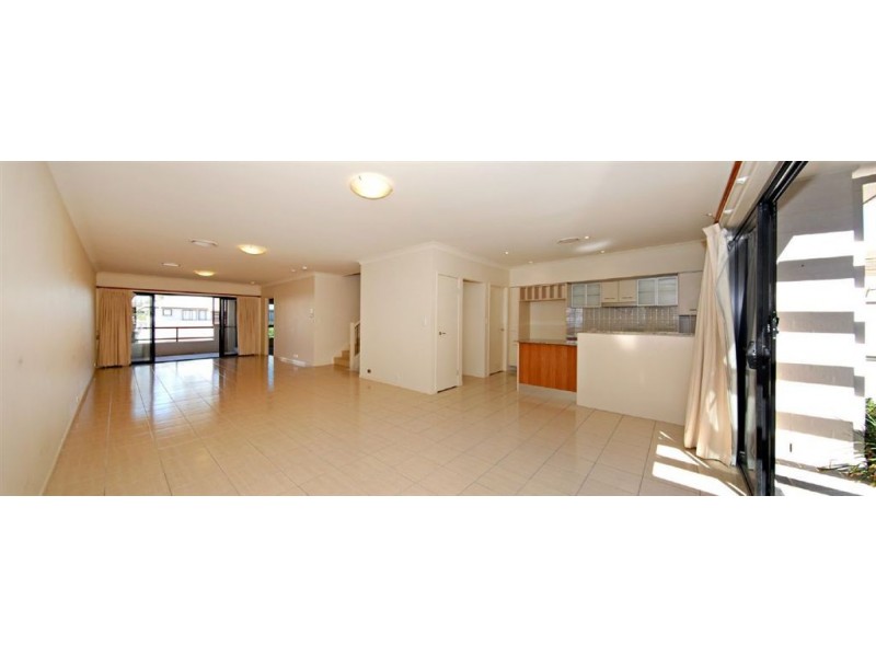 63 Greenway Circuit, Mount Ommaney QLD 4074