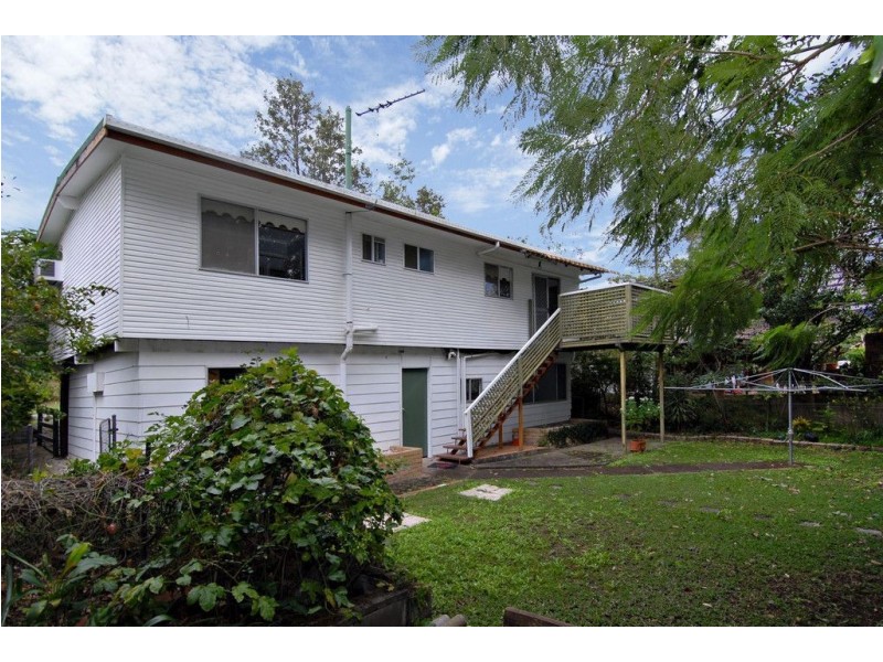 6 Meehan Street, Seventeen Mile Rocks QLD 4073