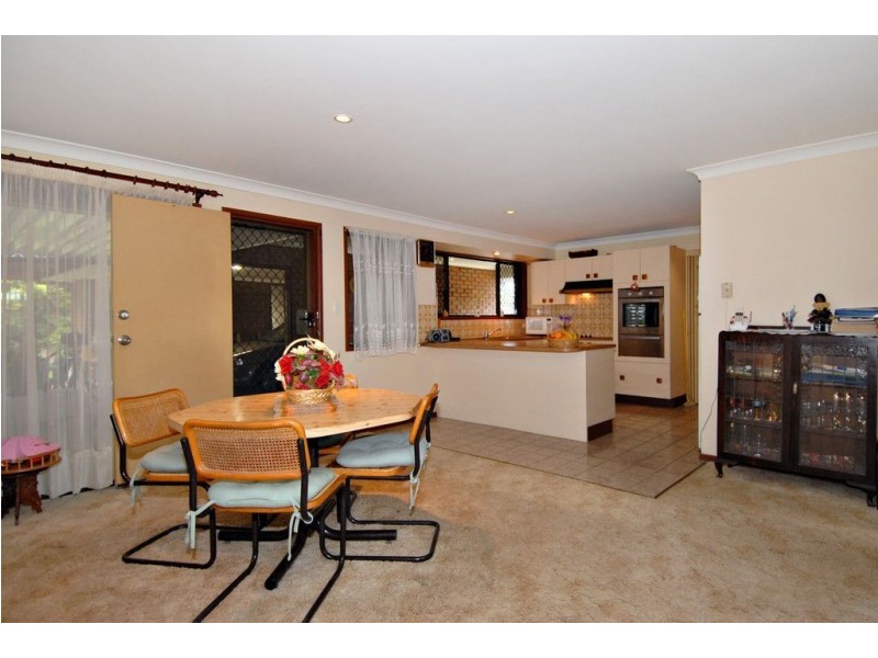 44 Glen Ross Road, Sinnamon Park QLD 4073