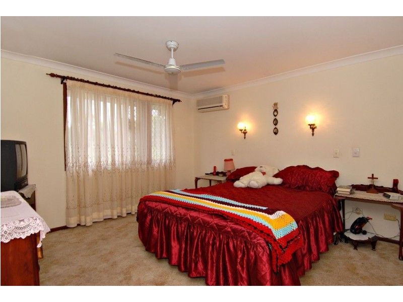 44 Glen Ross Road, Sinnamon Park QLD 4073