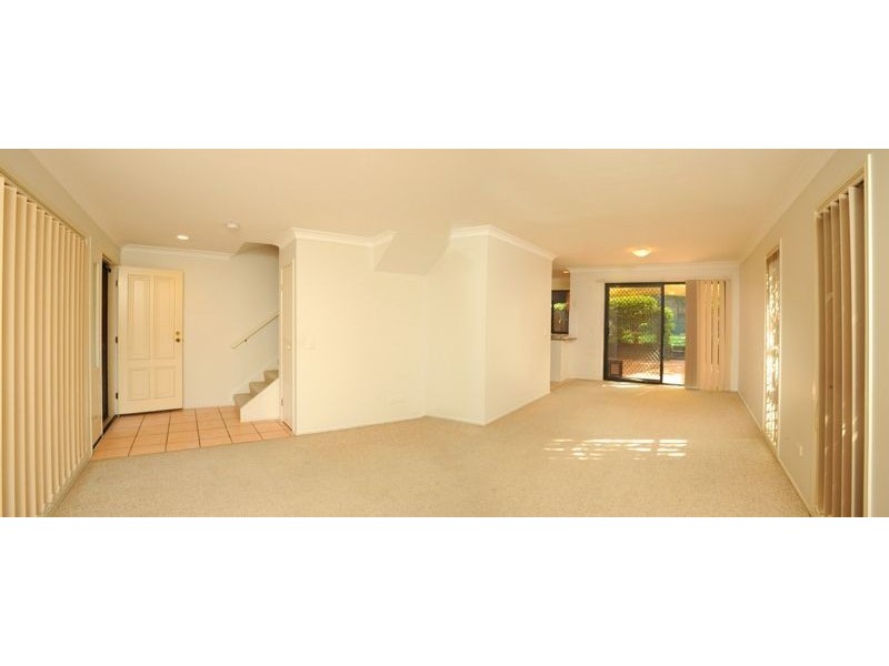 8A Stockwhip Place, Sumner QLD 4074