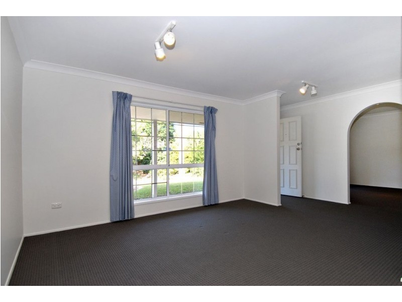 25 Wyndarra Street, Kenmore QLD 4069