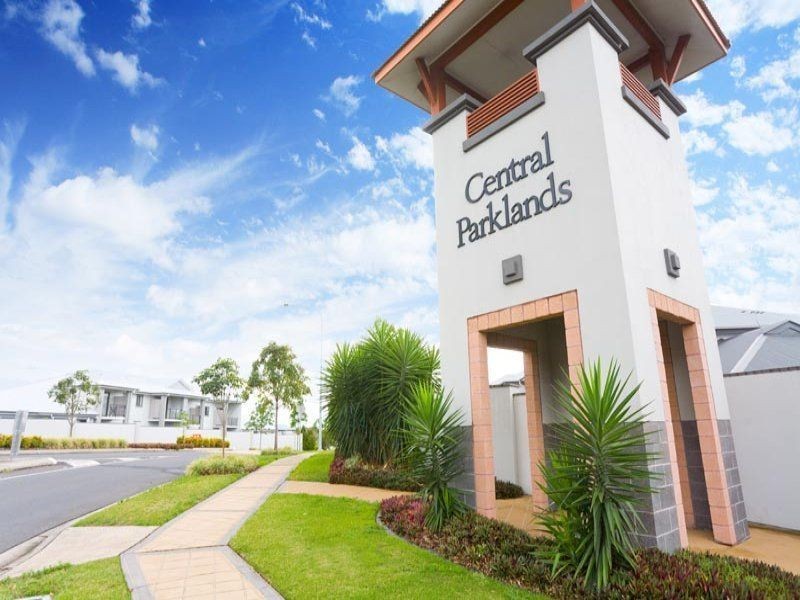 6/7 Greenway Circuit, Mount Ommaney QLD 4074