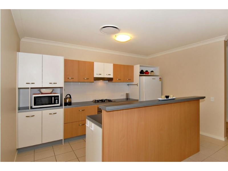 6/7 Greenway Circuit, Mount Ommaney QLD 4074