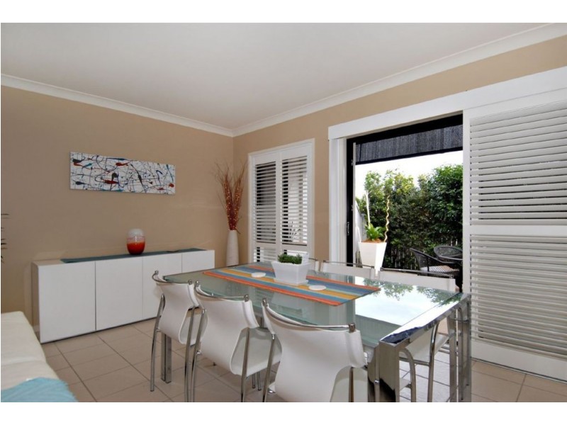 6/7 Greenway Circuit, Mount Ommaney QLD 4074