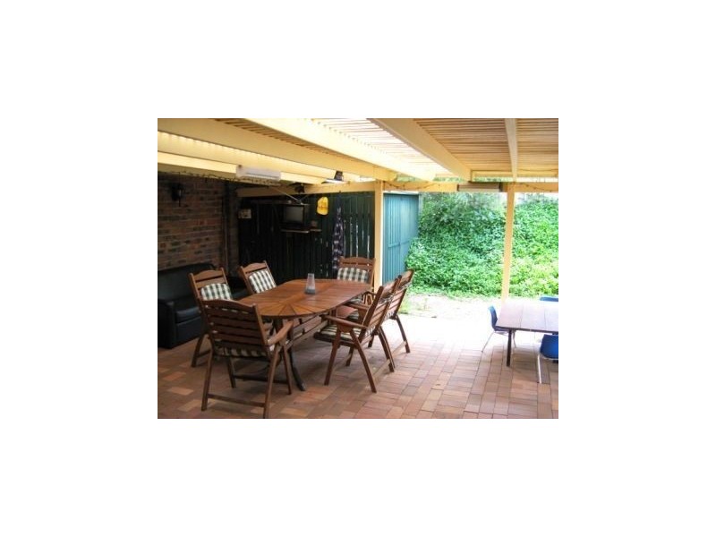 1 Waigen Close, Westlake QLD 4074