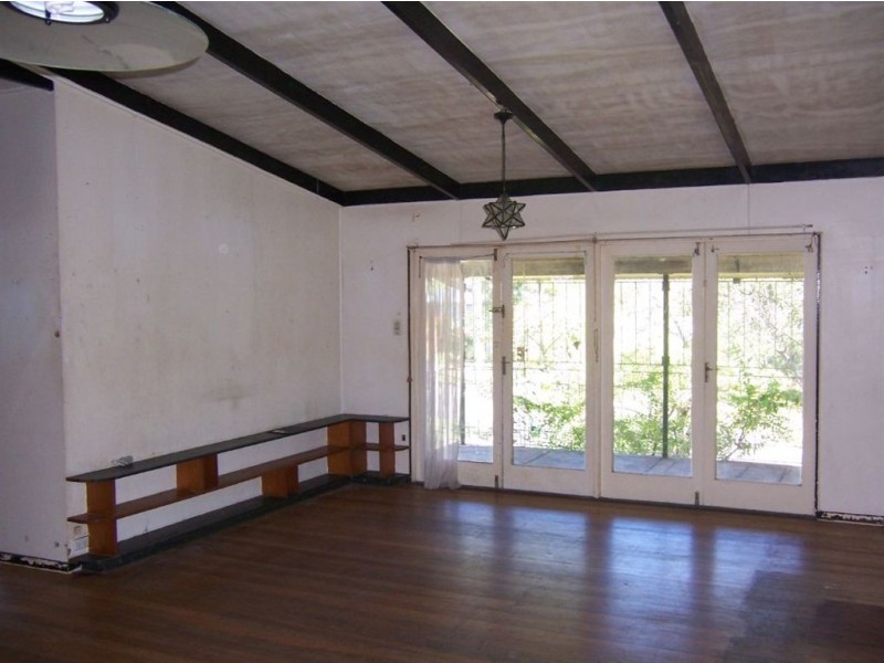 2 Alkina street, Kenmore QLD 4069