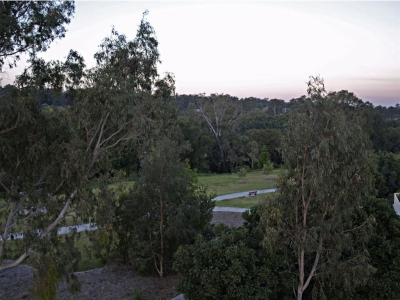 16 Burdekin Drive, Sinnamon Park QLD 4073