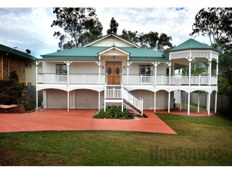 9 Burnside Crescent, Westlake QLD 4074